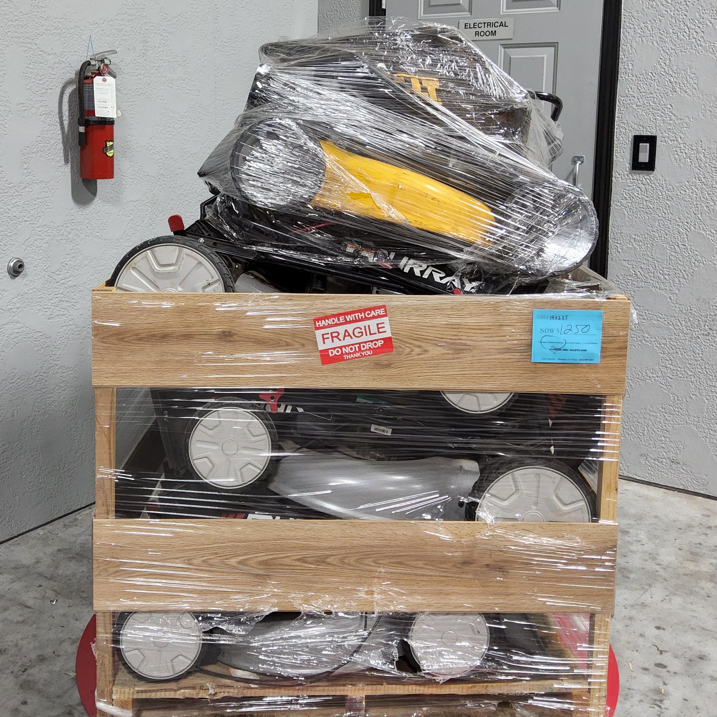 20250215_114629.jpg LAWN MOWER PALLET – LOT ID: 190225 – AS-IS Untested Customer Returns - Image 1