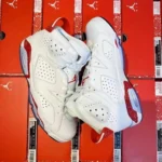 Jordan Shoes Pallet - Image 32